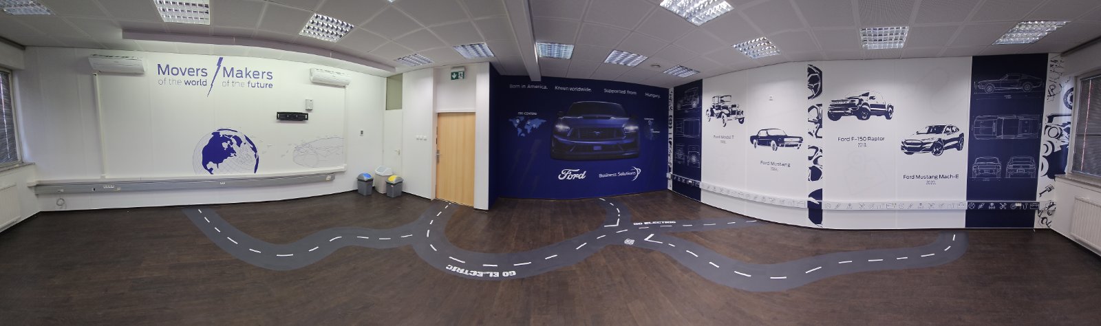 Ford beltéri dekoráció