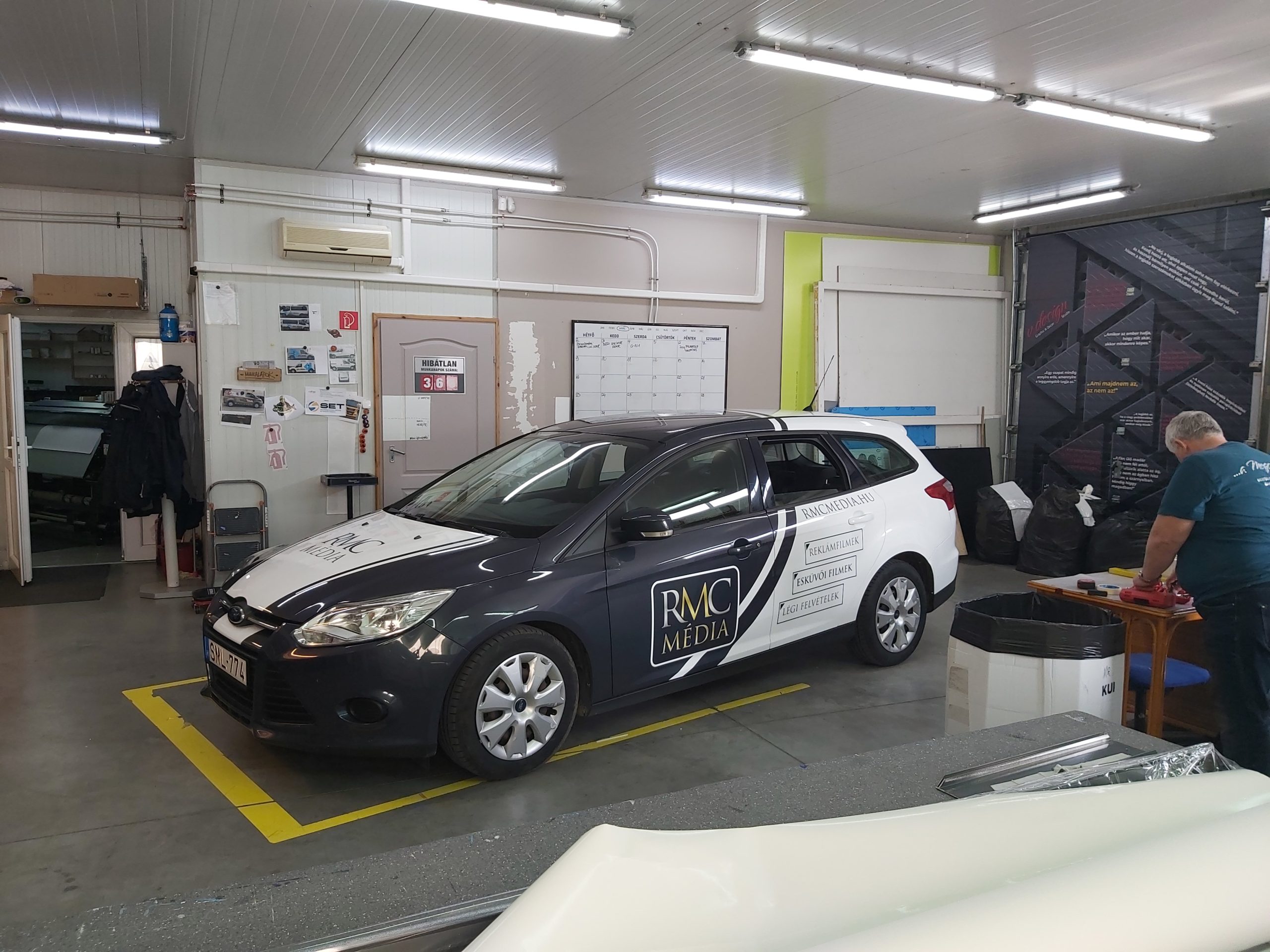 RMC Media autófólia